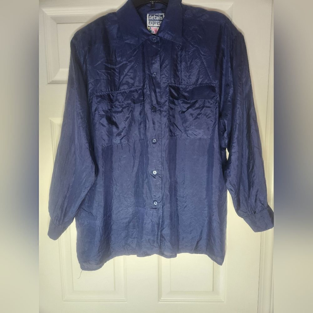 Vtg DetailsExpress S NavyBlue 100%SILK LngSlves Pockets Buttons Up Women’s Shirt